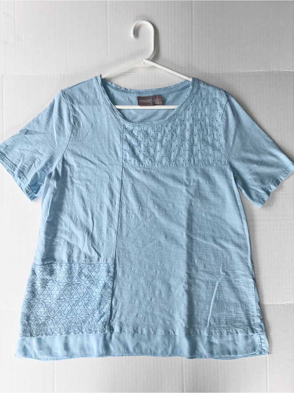 Chico’s Women’s Short Sleeve Top Size 2 Blue Patterned Panels